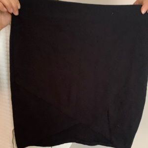 Black twist skirt